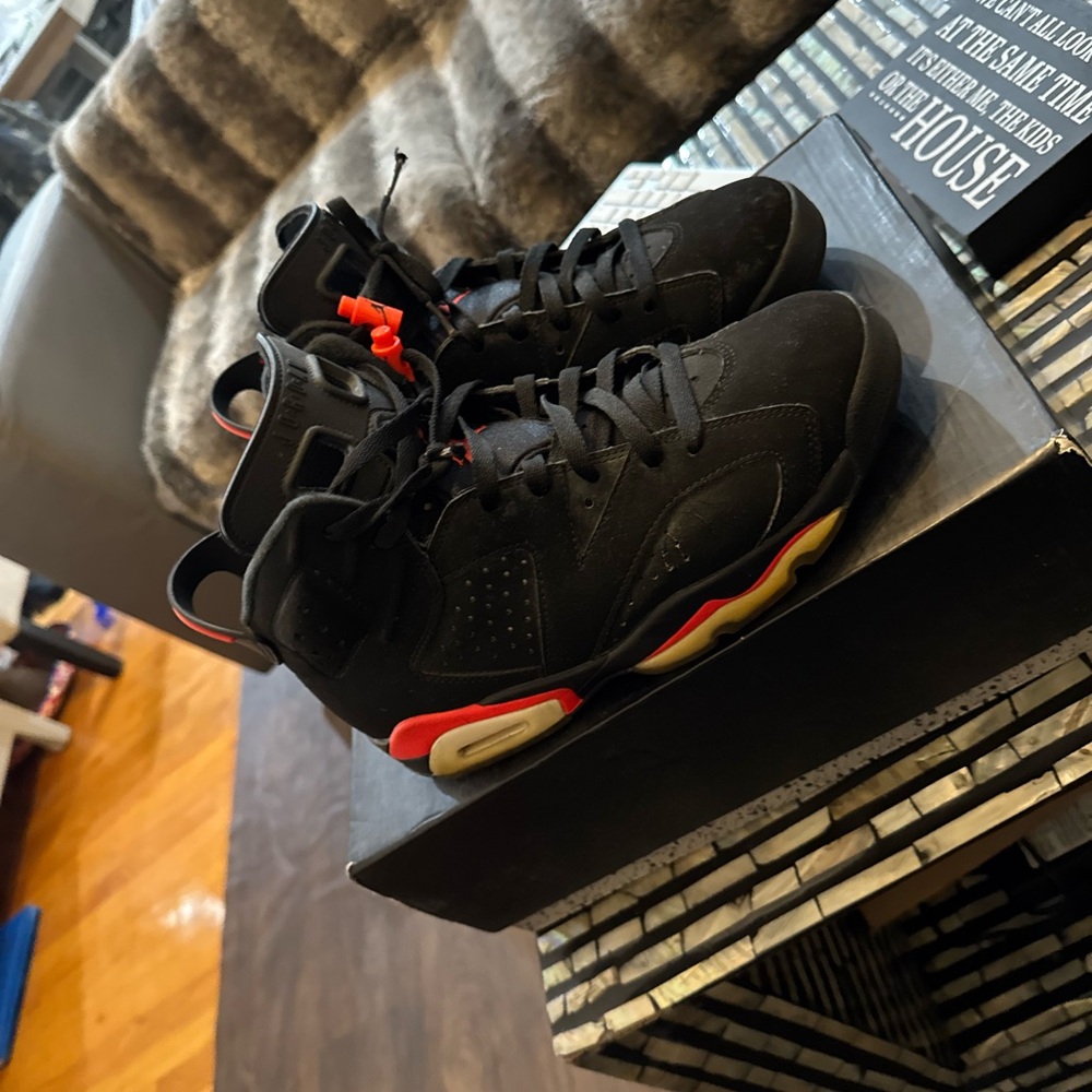 Jordan Kids Black and Red Sneakers